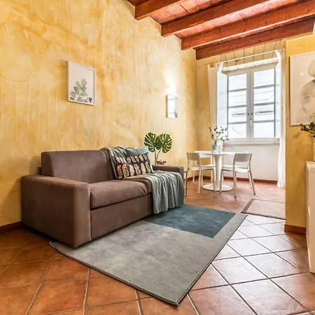 Design Sassari-largo Cavallotti アパート サッサリ